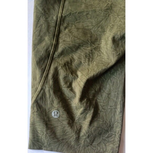 Lululemon Fast Free Biker Shorts High Rise Size 4 Women's Green Ice Wash - Picture 11 of 11